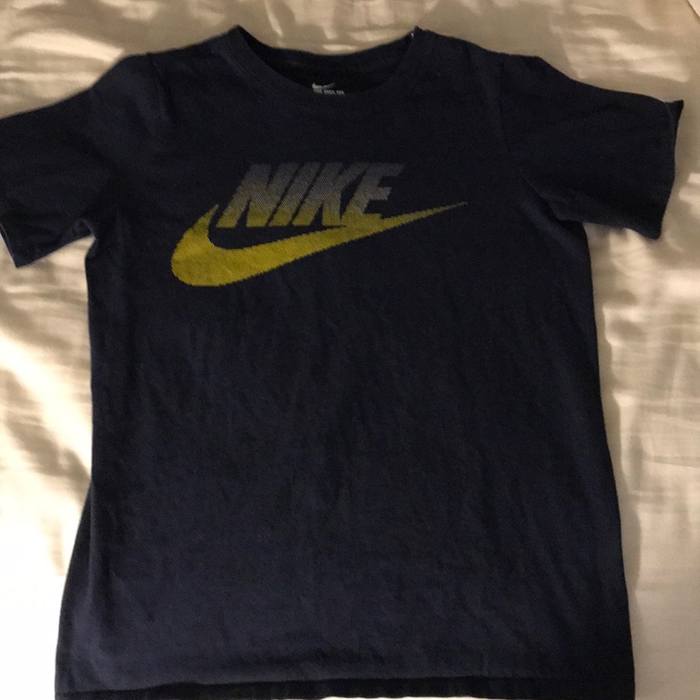 Nike T-shirt